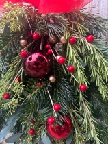 Christmas Door Swag   Red Berries