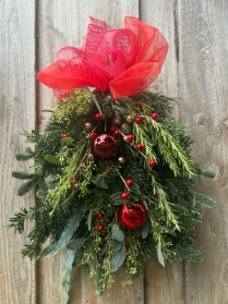 Christmas Door Swag   Red Berries