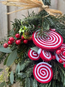 Christmas Door Swag   Sweetie Swirl